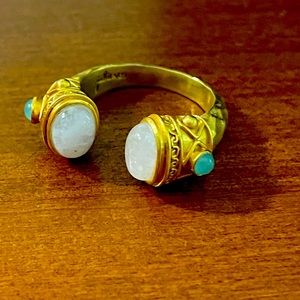 Julie Vos ring fits size 7 but can also be adjusted